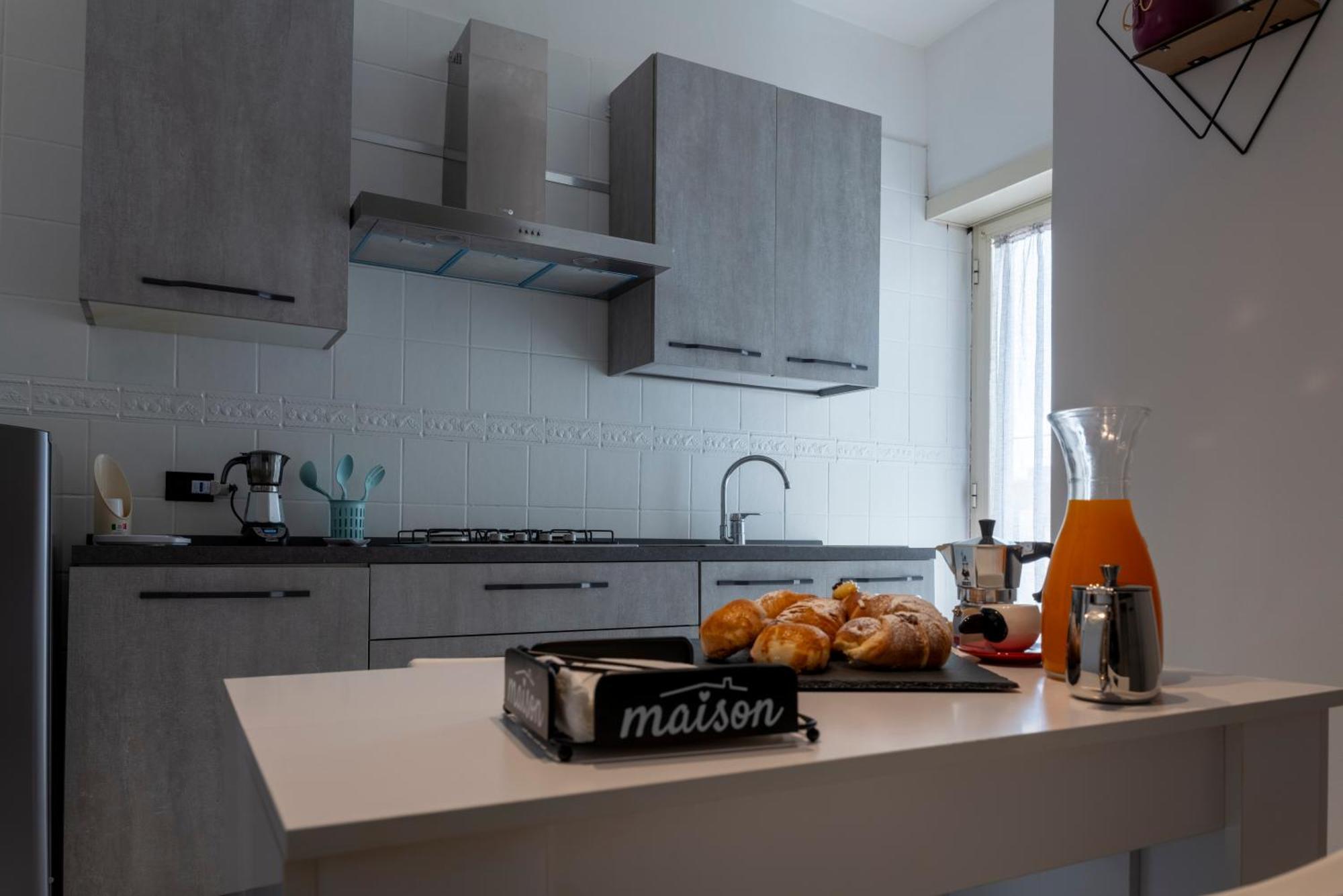 Saba'S House Apartment เนเปิลส์ ภายนอก รูปภาพ